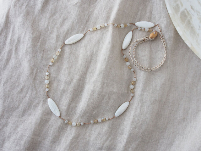 Marquise Long Necklace(White×Beige)の画像1枚目