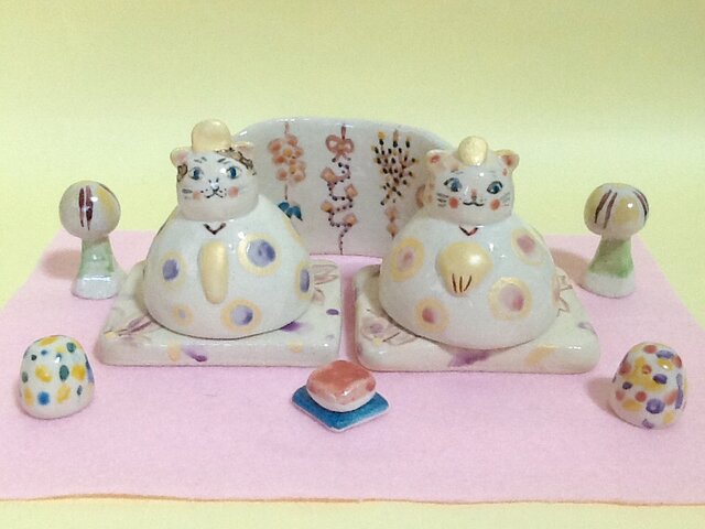 S様ご注文品・ねこのおひなさま*優しい色合いのドットの画像1枚目