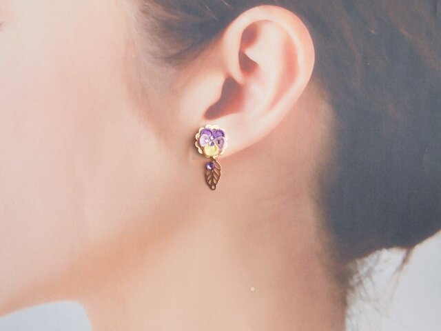 ビオラピアス❁¨̮ ビオラピアス❁¨̮