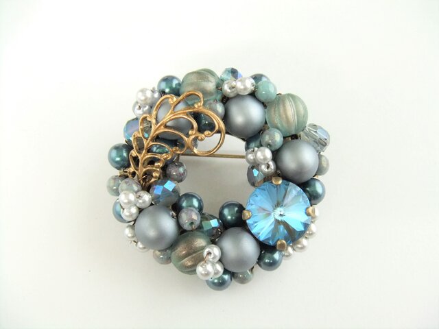 Brooch スワロフスキー 羽(K0757)の画像1枚目