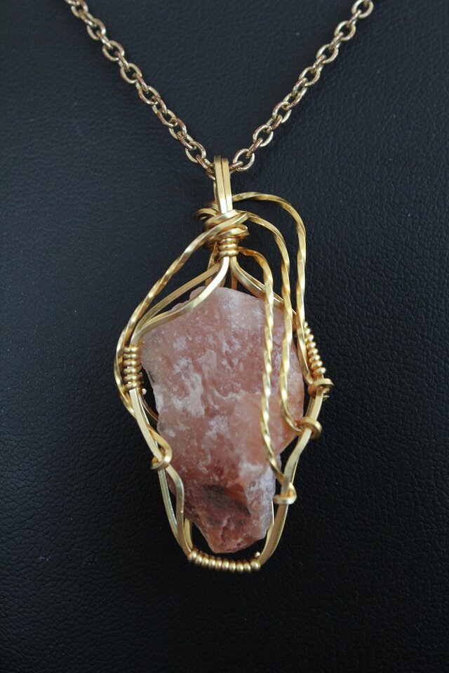 サチャロカローズアゼツライト サチャロカローズアゼツライト 愛と平和のエネルギーを持つ高波動の石