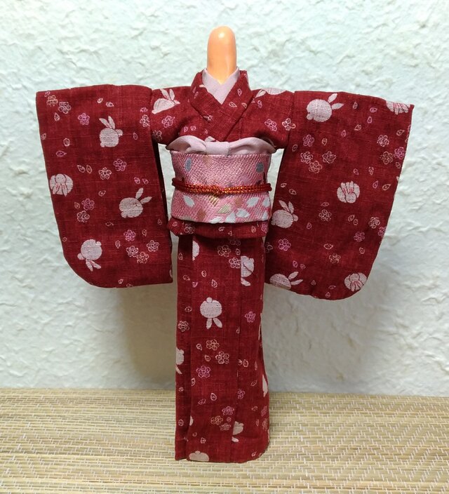 27センチドール着物 紅うさぎの画像1枚目