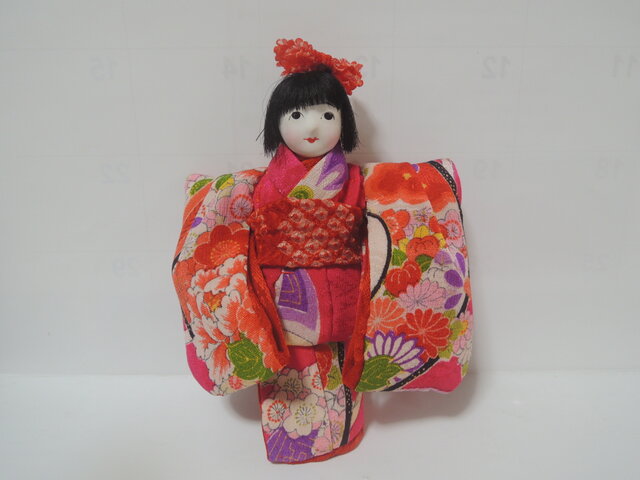 小さな市松人形の画像1枚目