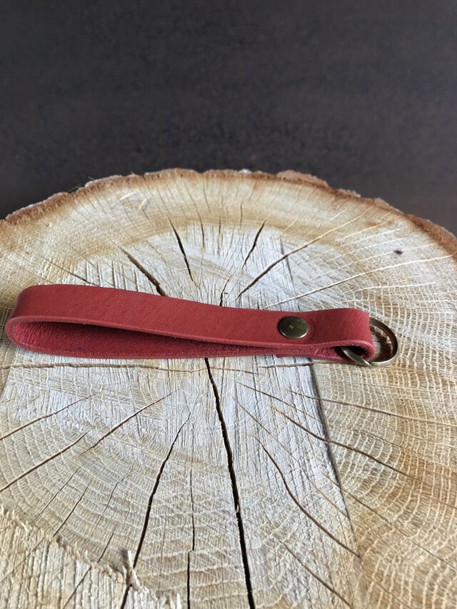 Key fob キーホルダー 赤 一つのお値段ですの画像1枚目