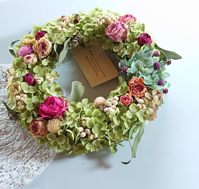ボタニカルcake―バラ園のリース | iichi 日々の暮らしを心地よく