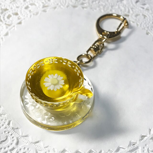 ジャーマンカモミールティーのキーホルダーの画像1枚目