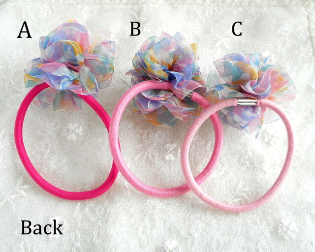 春色ピンク＆ブルーの透ける花柄リボンの華やかポンポンのキッズ