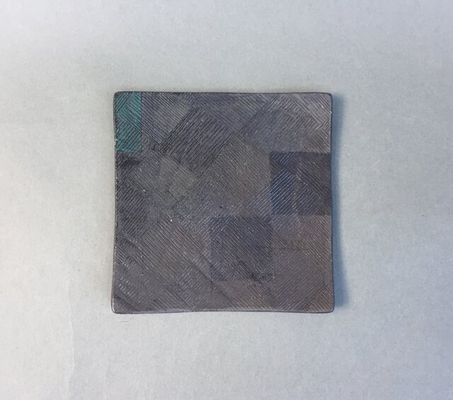 化粧掻き落とし文様 小皿130の画像1枚目