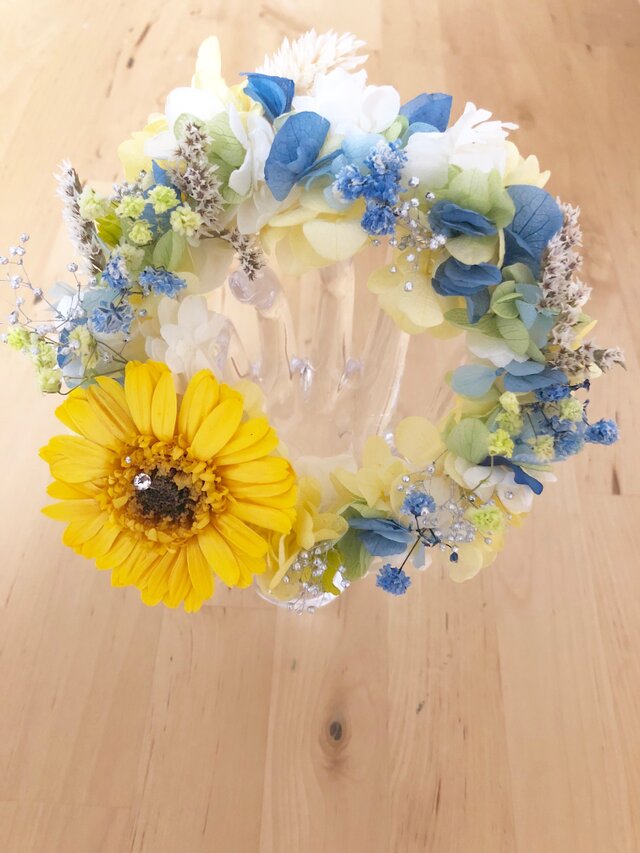 【プリザーブドフラワー紫陽花とガーベラのリース花たちの丸い輪の永遠の祝福】の画像1枚目