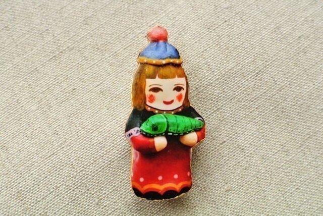 虫愛づるひとブローチの画像1枚目
