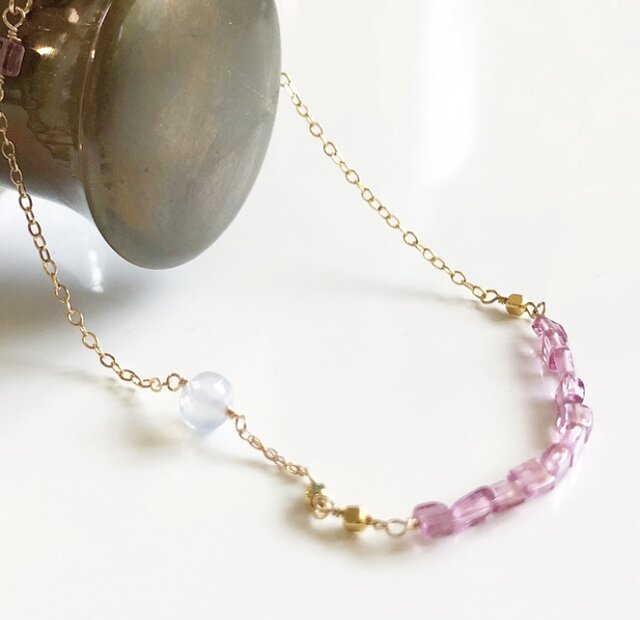 pink tourmaline*blue chalcedony*braceletの画像1枚目