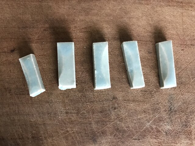 小さな小さな箸置き(その中でも小ぶり)の画像1枚目