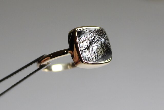 Black Tourmalin in Quartz Ring / K10YGの画像1枚目
