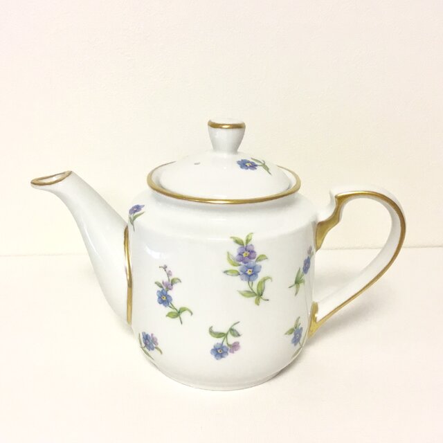 手描きの忘れな草のティーポット