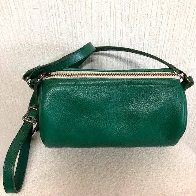 イタリアンレザー筒形ショルダー・グリーン