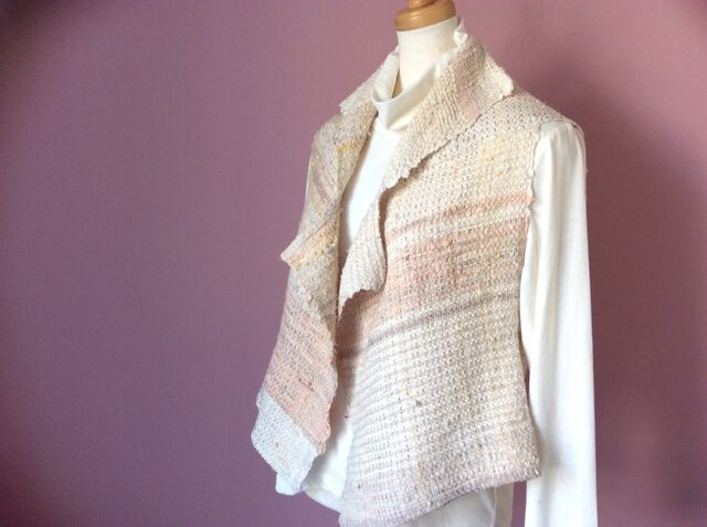 白の裂き織りベスト | iichi 日々の暮らしを心地よくするハンドメイド