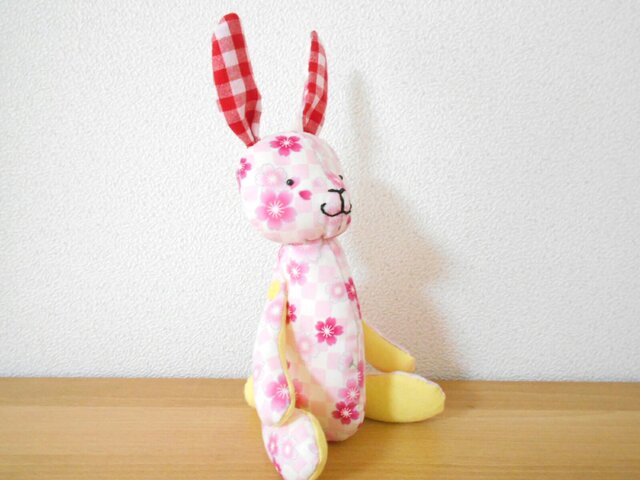 桜ピンクのうさぎの画像1枚目