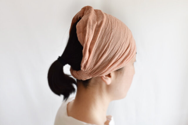 草木染め:幅広ヘアバンド《ペールピンク》の画像1枚目
