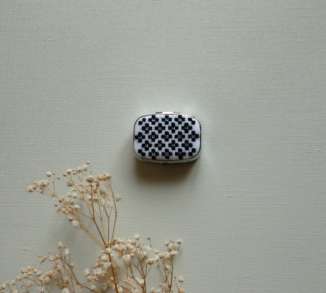 銀座 和光 純銀製 楊枝入れ ピルケース 【再販】こぎん刺しの