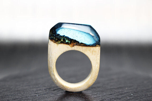 【送料無料】Mountains of the night ~Resin Wood Glow Ring~の画像1枚目