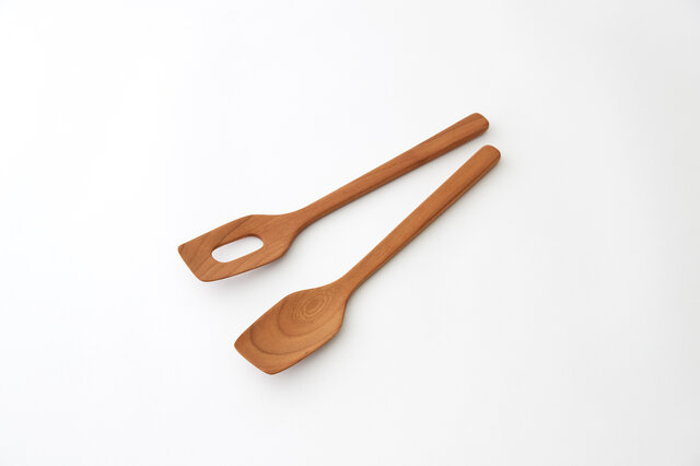 山桜のサラダサーバー「tournant」 | iichi 日々の暮らしを心地よく