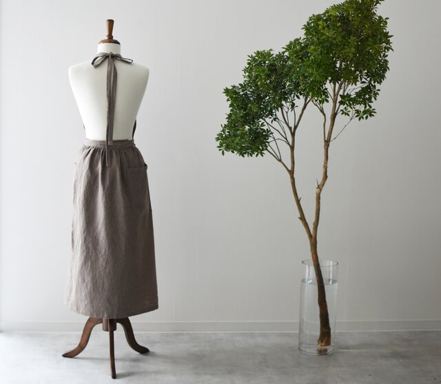 リネン エプロンドレス Casual line Moca | iichi 日々の暮らしを