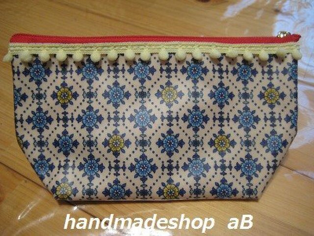 sold out!〔送料無料〕★ポーチ中★の画像1枚目