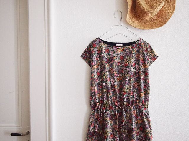 2019S/S Liberty: A castle garden ドローストリングワンピースの画像1枚目