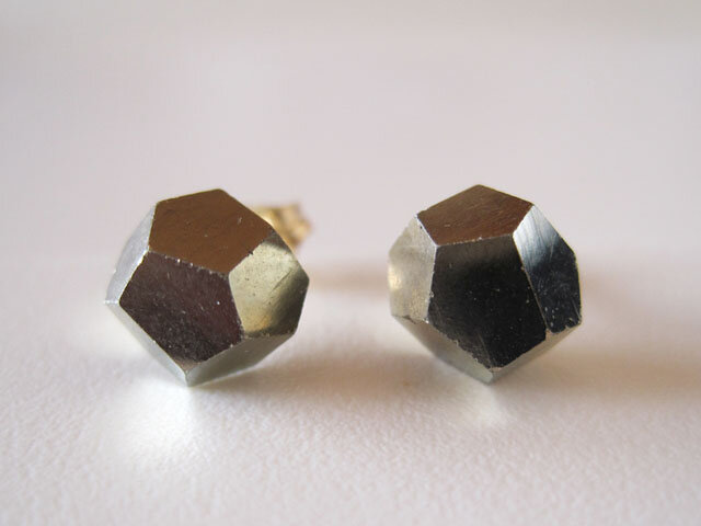 パイライトの原石ピアス/Pyrite/Spain 14kgfの画像1枚目