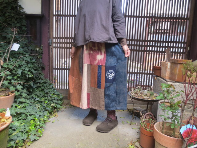 木綿染め布で★梅も一輪ふんわりナチュラルおとなスカート78㎝丈の画像1枚目