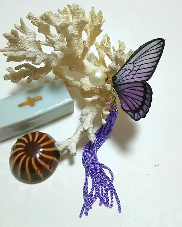 蝶のピアス (大) マダラ系の画像1枚目