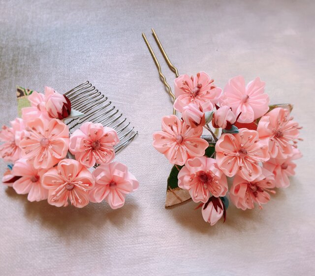 つまみ細工 桜の髪飾りNo.1 | iichi 日々の暮らしを心地よくする 