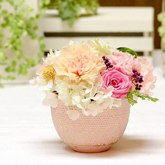 華小町~ピーチカラーのカーネーションとローズ カーネーション プリザーブドフラワー 花の画像1枚目