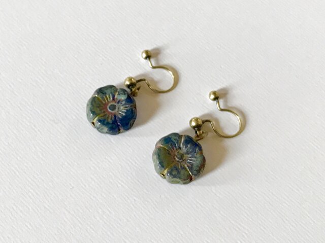 ノンホールピアス No.988藍色の花の画像1枚目