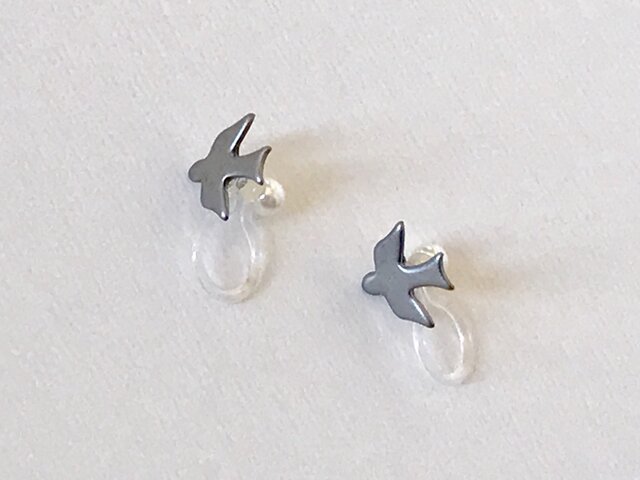 ノンホールピアスNo.990ツバメの画像1枚目