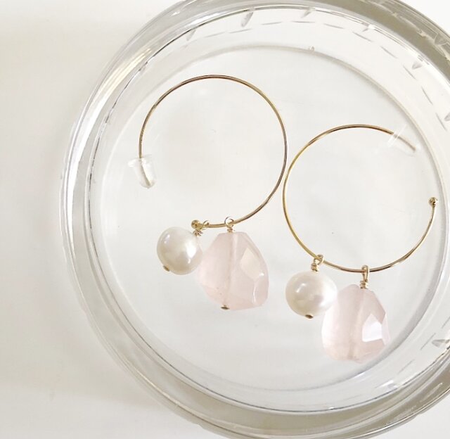 rose quartz*桜ピアスの画像1枚目