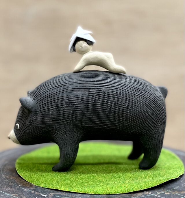 金タロウとツキノワグマ