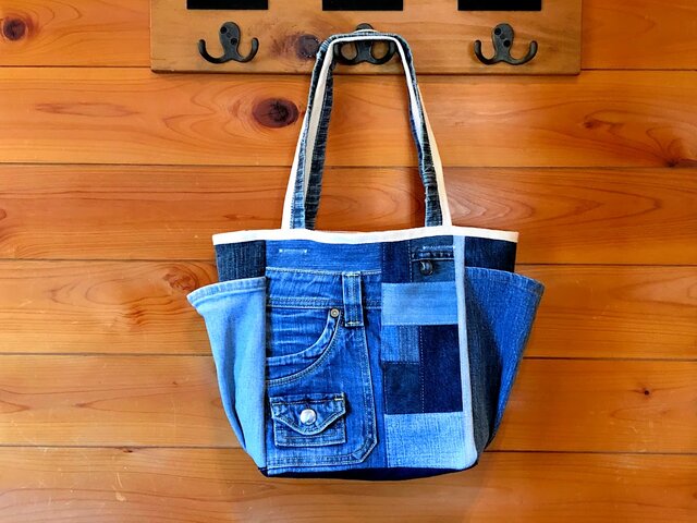 サイドポケット★肩掛けOK★ハンドメイド★デニム★マザーズバッグ トートバッグ カバン リメイクの画像1枚目