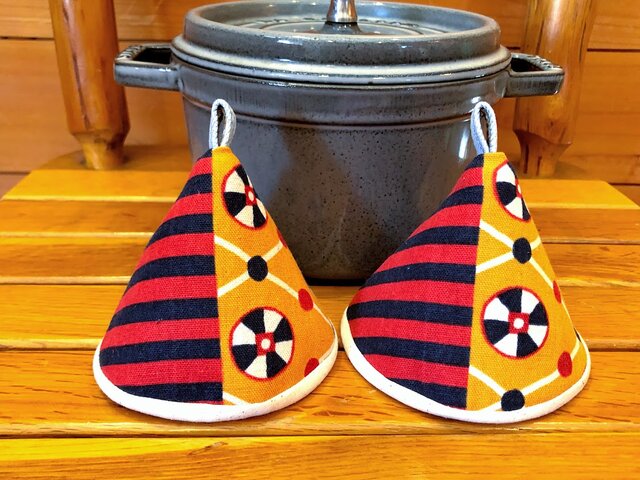 2個セット★三角鍋つかみ★staub ルクルーゼ にいかがでしょうか?★ストウブ 鍋つかみ ミトンの画像1枚目
