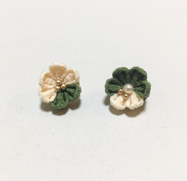 お花のイヤリング/ピアス【5月】の画像1枚目
