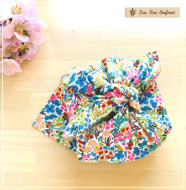【受注製作・送料無料】ちくちく手縫いがやさしい ランチクロス<48cm×48cm> お弁当包み ハンカチ あまぞんの画像1枚目
