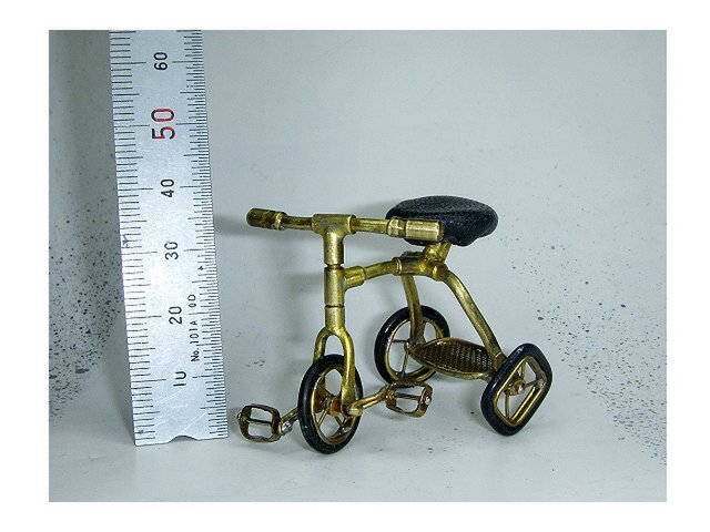 ミニチュア三輪車模型/小々春号の画像1枚目