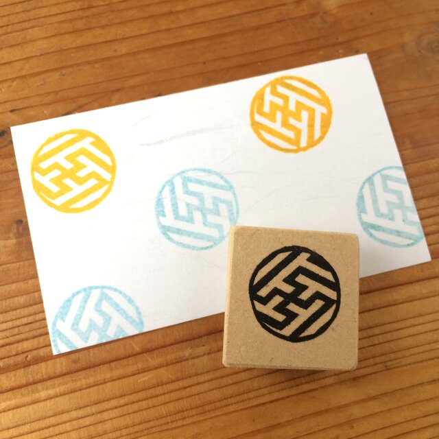 使いやすい丸型 和柄プチ消しゴムはんこ(紗綾形)の画像1枚目