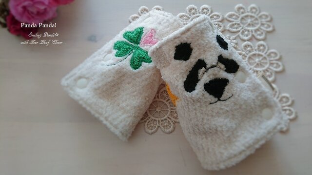 よだれパッド Panda≪ベビービョルンOne(OneKAI)サイズ≫の画像1枚目