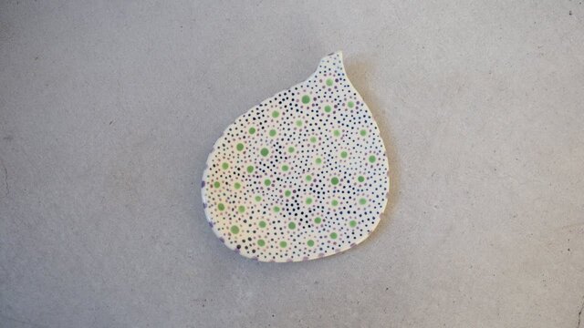 いちじく型の豆皿_きみどり色の画像1枚目