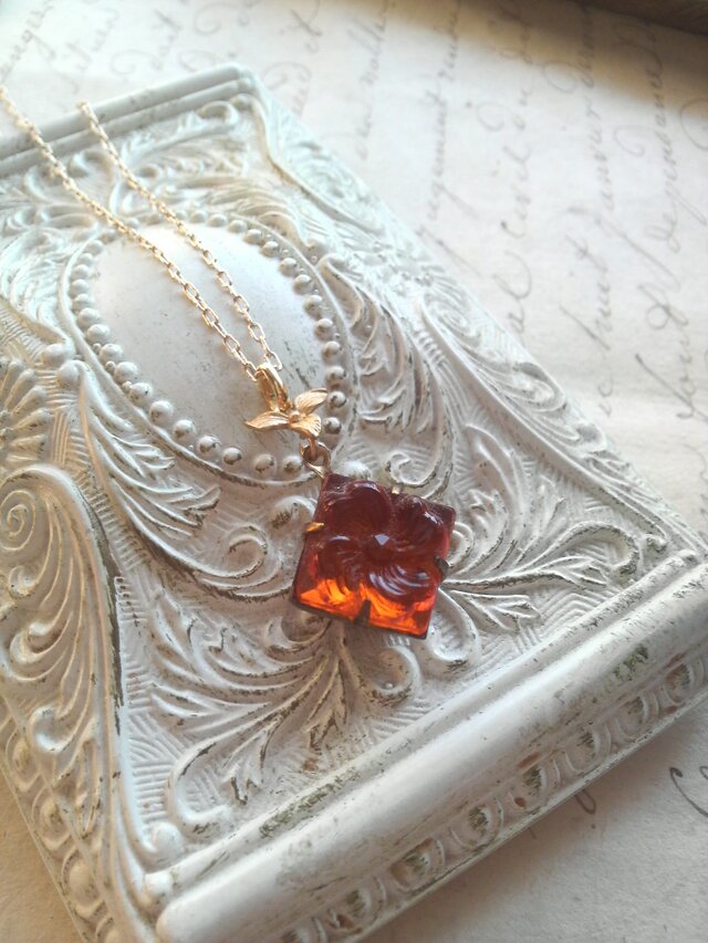 ヴィンテージ Dark-Orange12mm Square ネックレスの画像1枚目