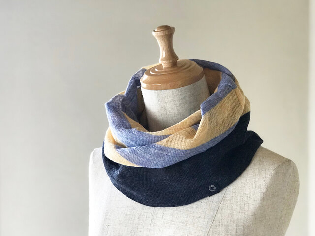 さらふわ ラミー麻のねじりスヌード Navy・sax・Yellowの画像1枚目