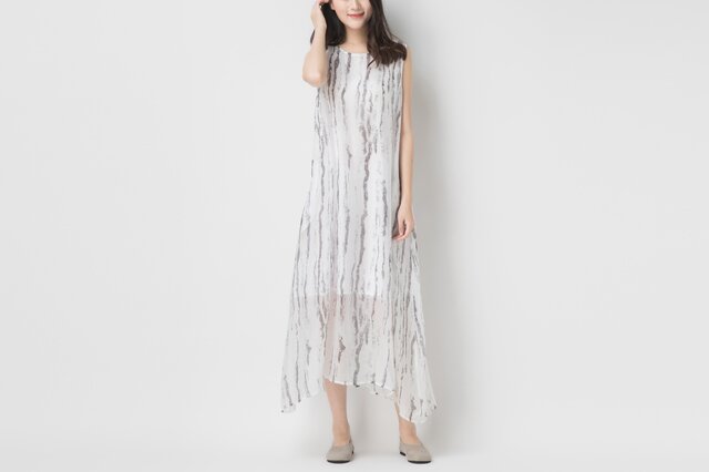 軽やか涼しげ 優雅なストライブノースリーブワンピース ♪Grey♪の画像1枚目