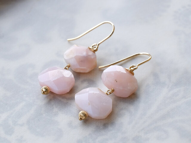 【SALE】オクタゴンカットピンクオパールのピアス(ダブル)・イヤリング変更可の画像1枚目
