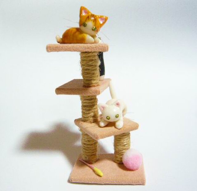 にゃんこのしっぽ〇なかよしにゃんこのキャットタワー〇3にゃん①の画像1枚目